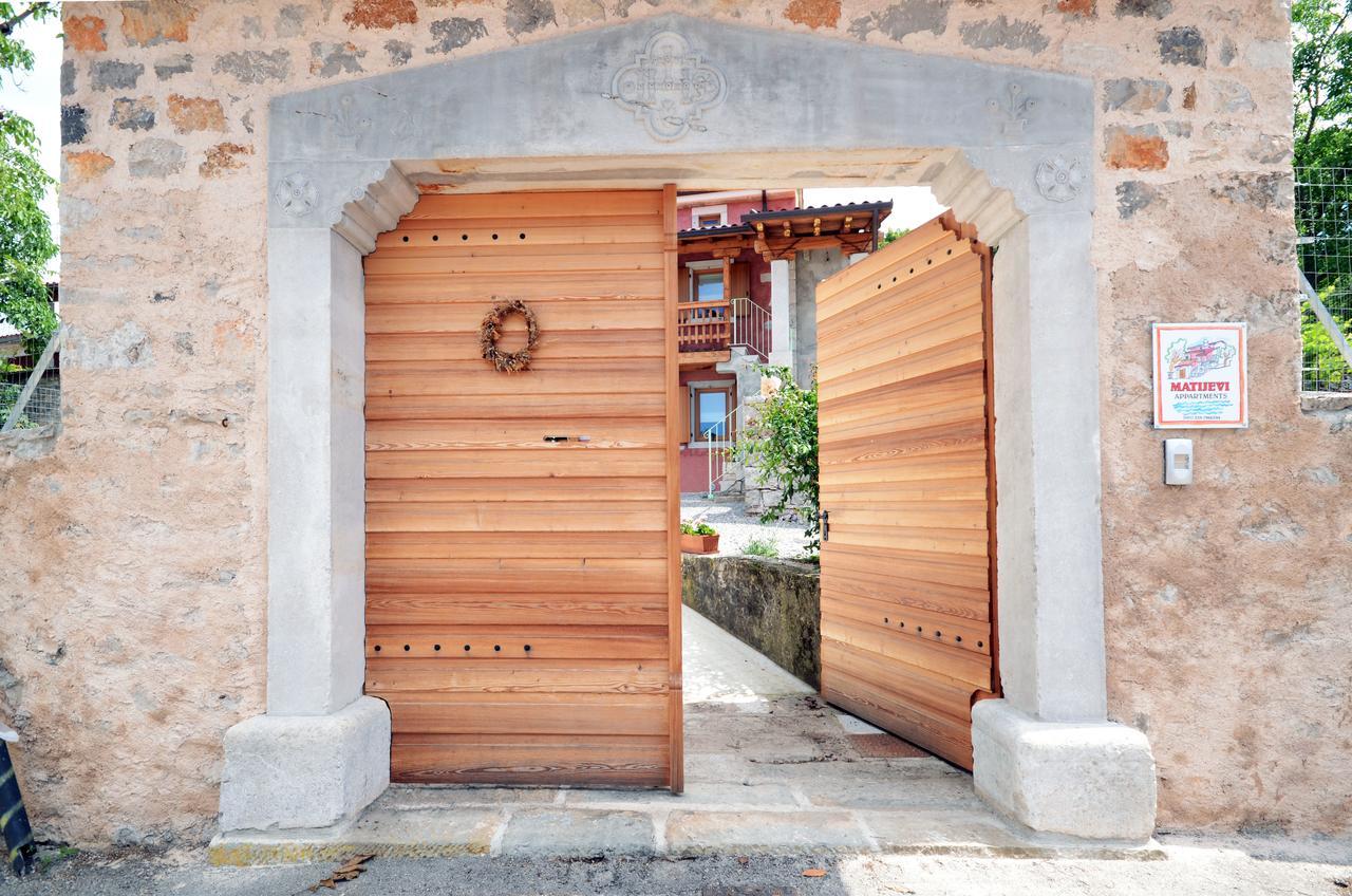 Matijevi Apartments Sistiana Exterior photo